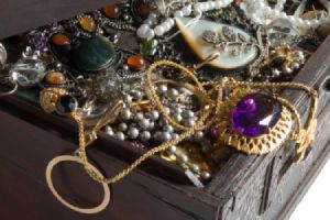 Broken & Damaged Gold | Diamond | Polki Jewellery Cash for Gold